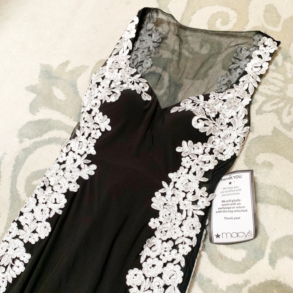 Betsy & Adam prom dress in black w embroidery lace